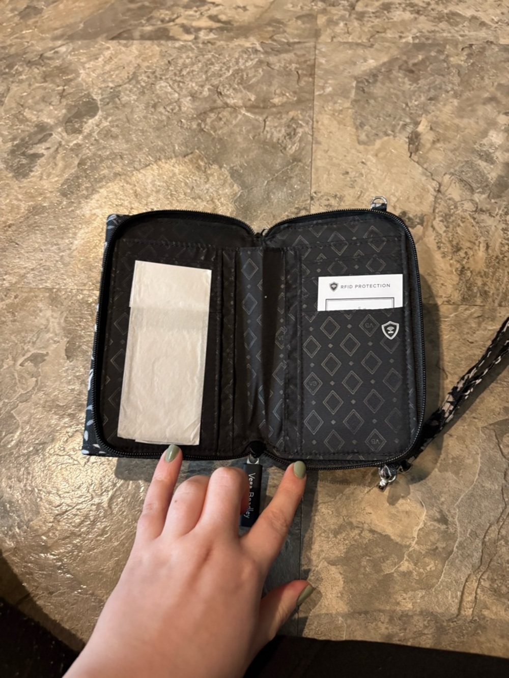 Vera Bradley Lighten-Up RFID 3-in-1 Crossbody in Paisley Noir Pattern - Picture 5 of 9